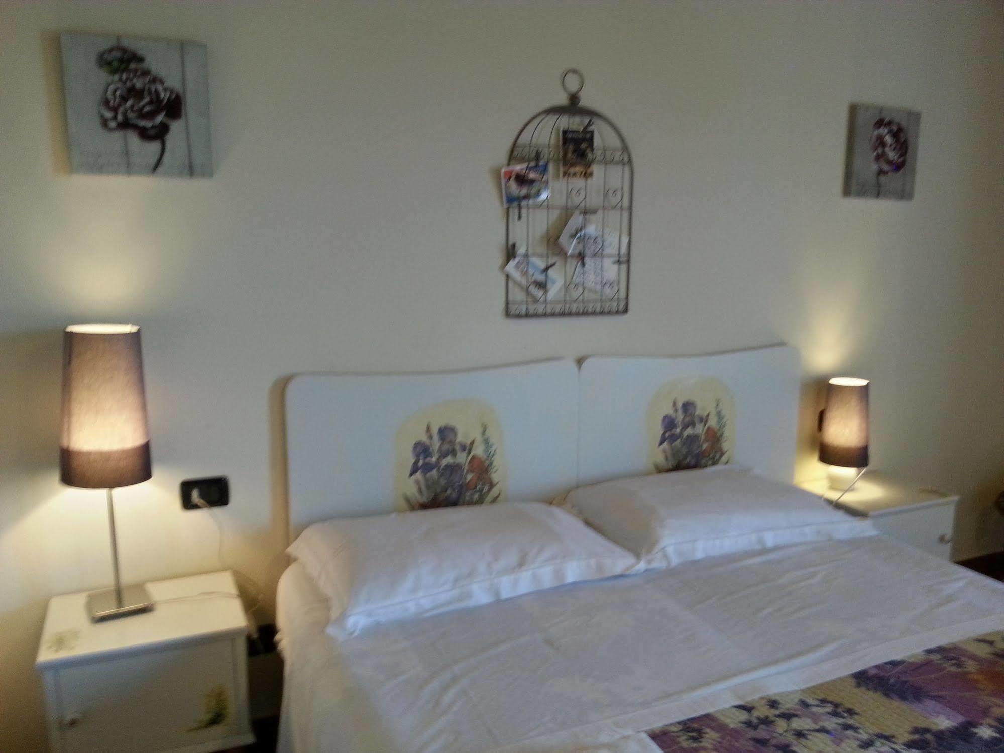 Agriturismo La Fattoria Del Boschetto Fontanellato Kültér fotó